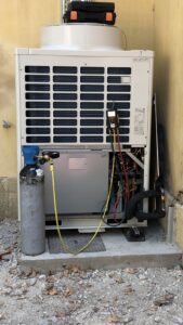 Installation groupe froid Thermique du Midi – services pour commerces et industries à Pont-Saint-Esprit.